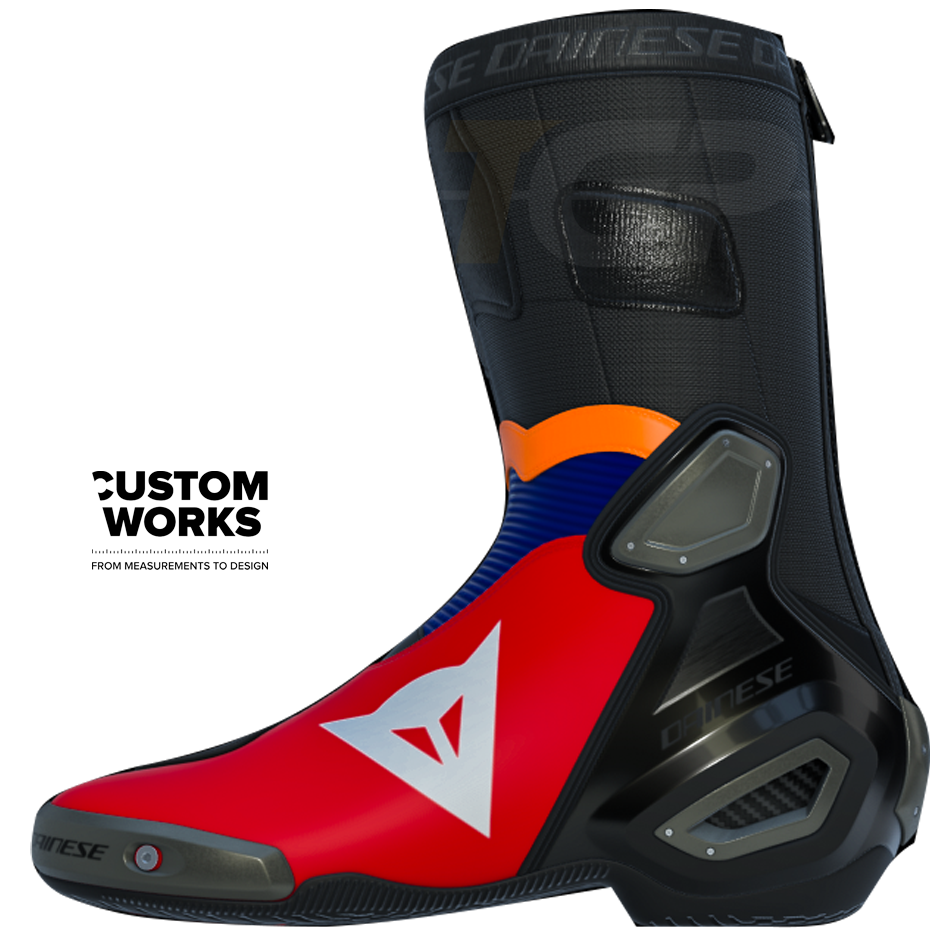 Dainese Axial 2 Racing i cestovne motociklističke čizme Luca Marini Replica 2026 | Muškarci | Lava crvena / Električno plava / Fluo narančasta / Bijela | Custom Works 