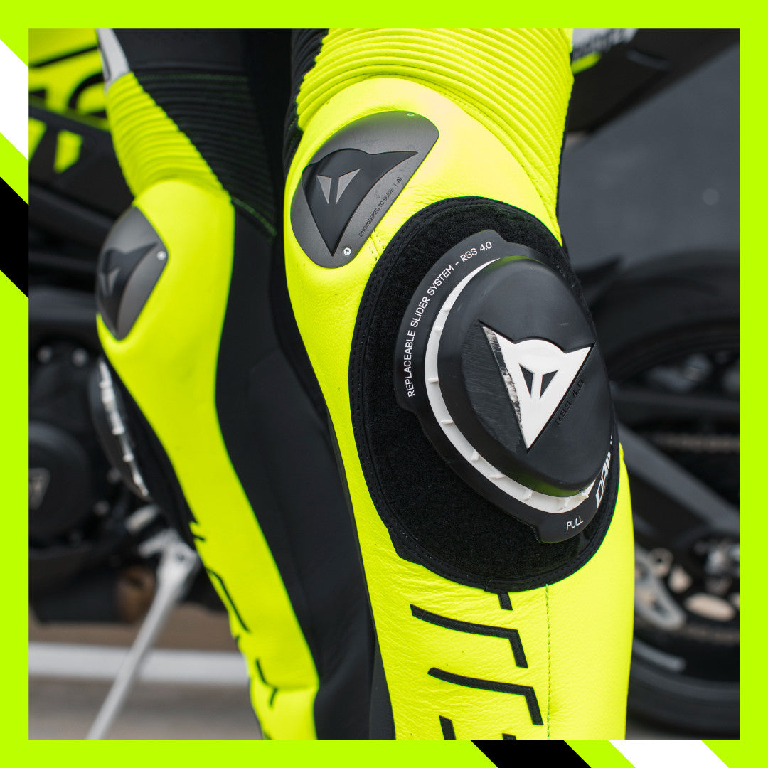 Dainese Audax D-ZIP jednocjeleni Kožno odijelo – Perforirani trkaći kombinezon | Muški | Crna/Neon Žuta 