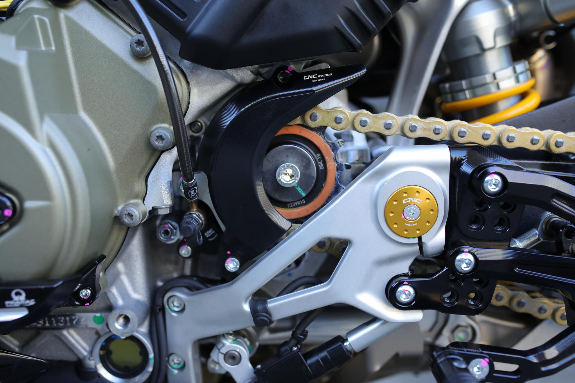 CNC Racing ispušni cilindar za spojku Ducati Panigale V4/S/R (25-26) AF601 