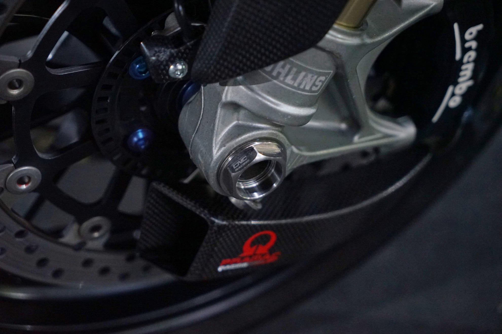 Titan matica prednje osovine CNC Racing Ducati Panigale V4/S/R (25-26) DA396X 