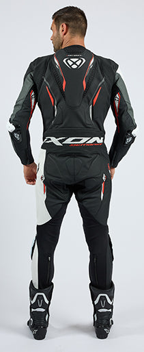 IXON Demonio Einteiler Kožno odijelo – Perforirano odijelo za trkače | Muškarci | Crno/Bijelo/Crveno 