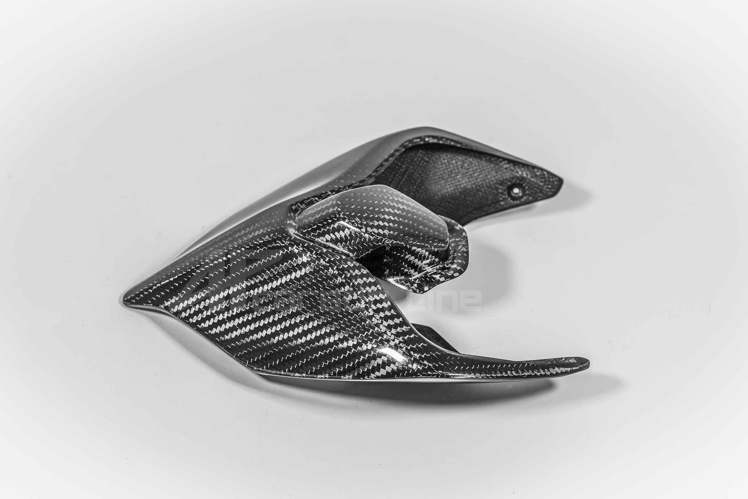 Karbon stražnji poklopac 400g AP Carbon Line Ducati Panigale V4/S/R (18-24) 