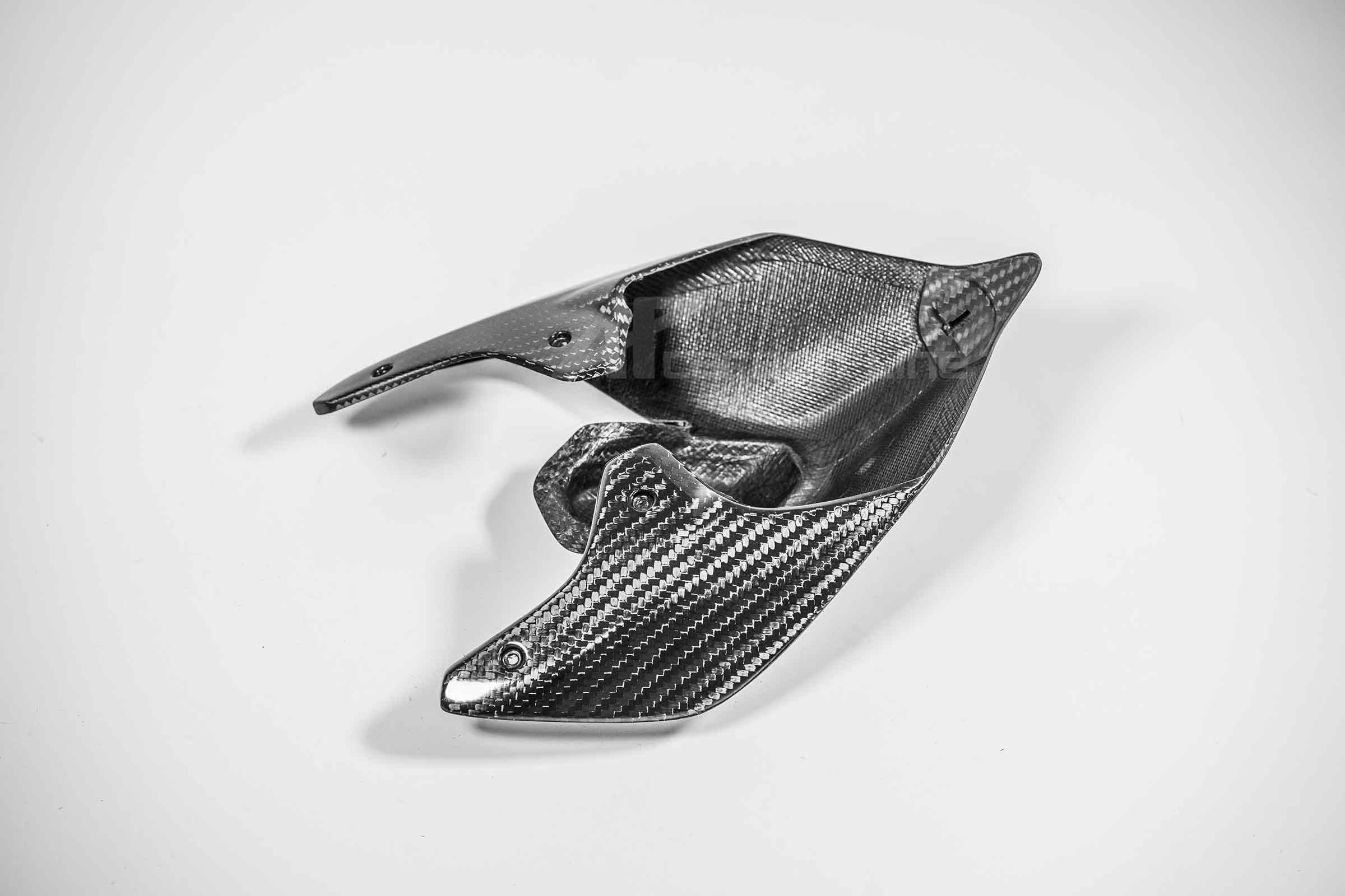 Karbon stražnji poklopac 400g AP Carbon Line Ducati Panigale V4/S/R (18-24) 