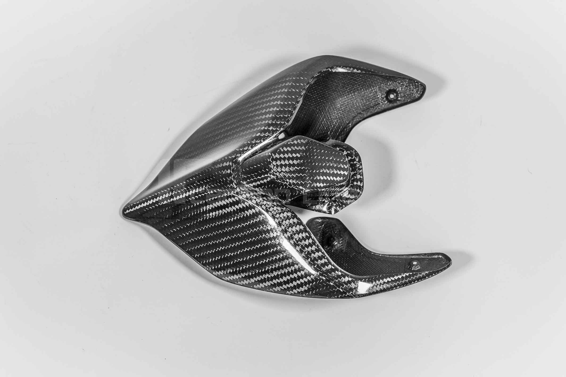 Karbon stražnji poklopac 400g AP Carbon Line Ducati Panigale V4/S/R (18-24) 