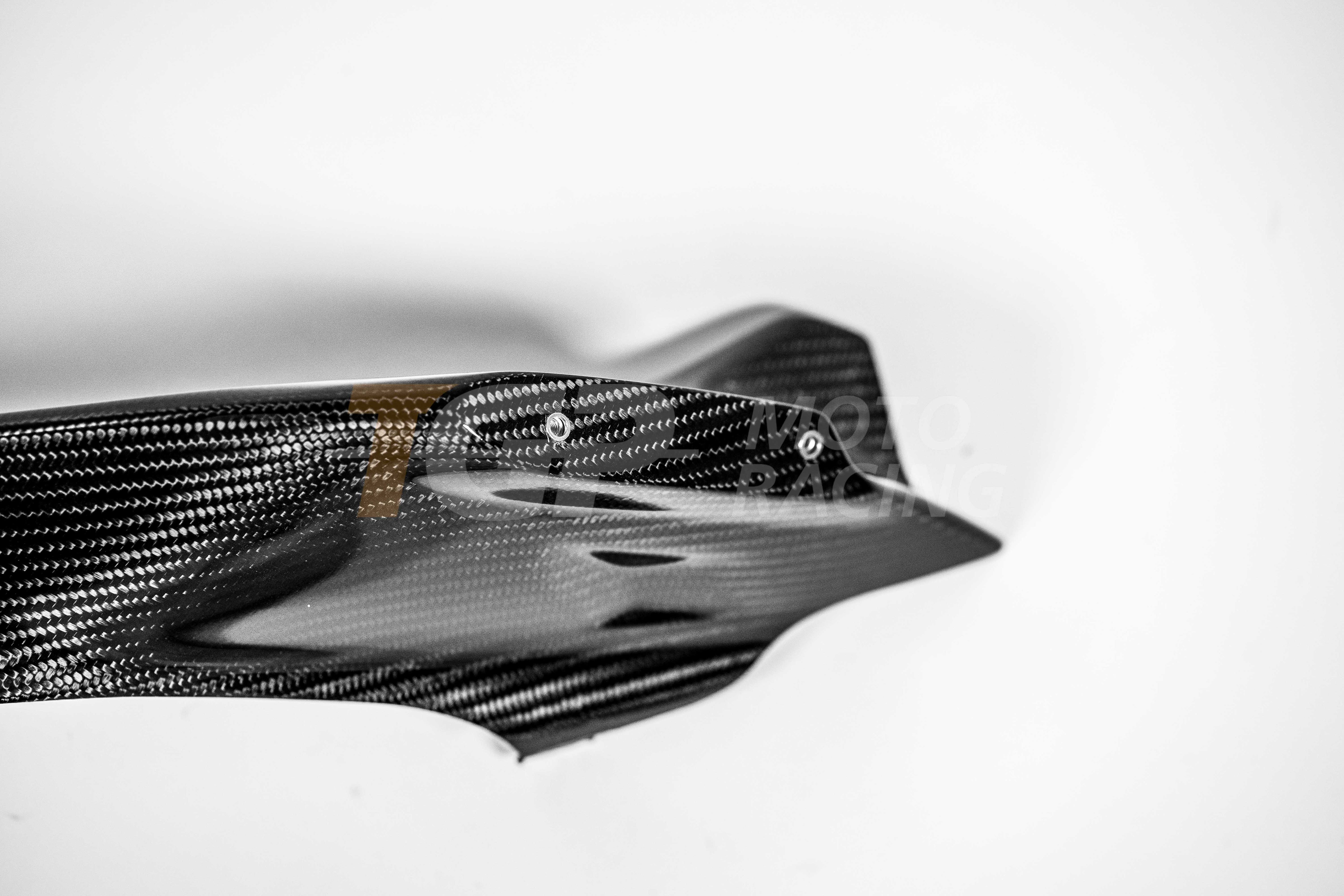 Heckverkleidung links 200g Carbon AP Carbon Line Ducati Panigale V4/S/R (25-26)