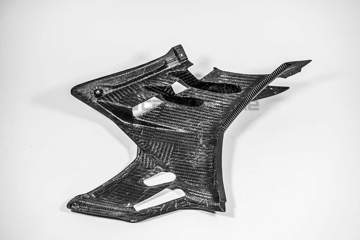 Lijevi bočni dio 200g AP Carbon Line Aprilia RSV4/RR/1100 Factory (21-26) 