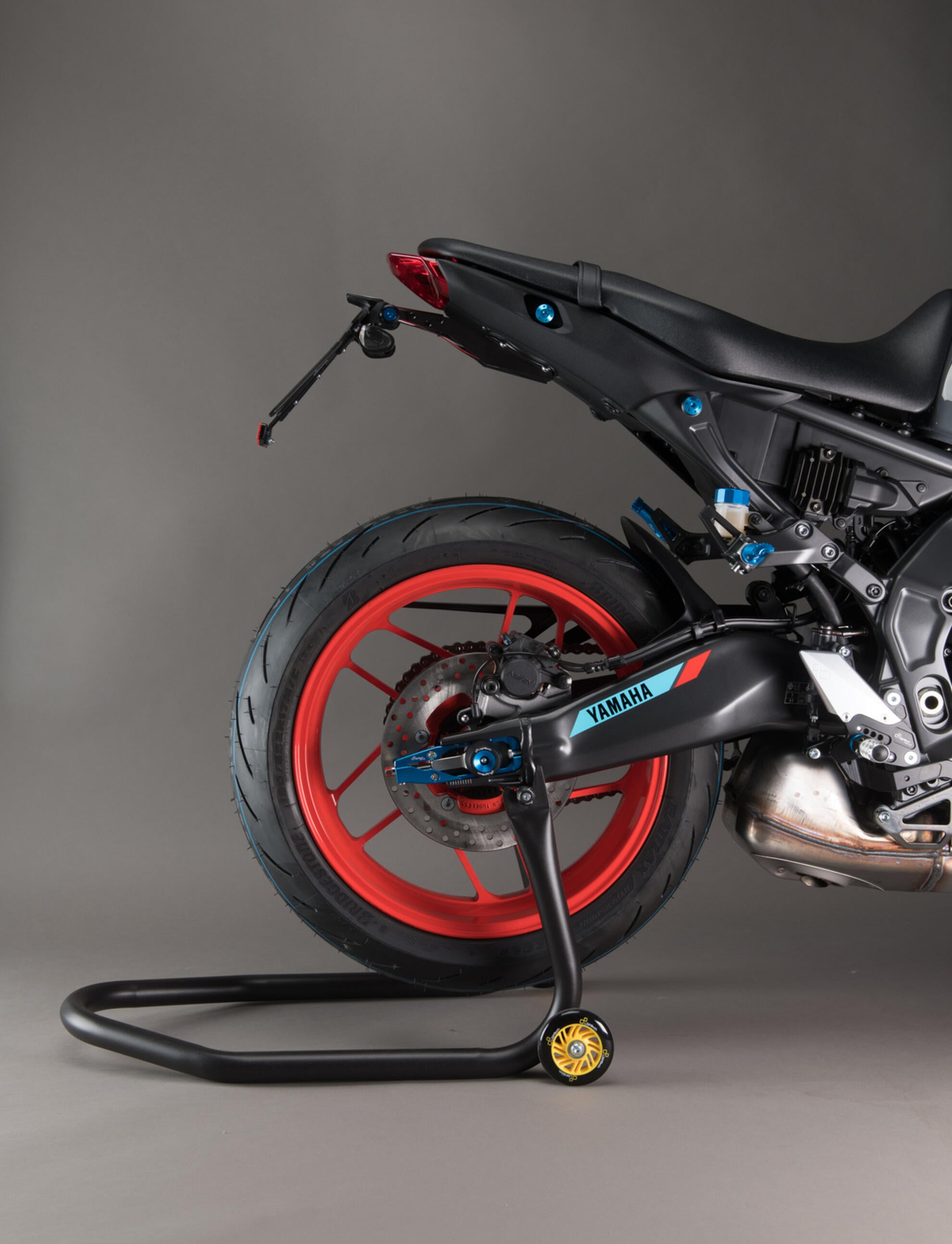 Čelični stražnji stalak LighTech Ducati Panigale V4/S/R (25-26) s nosačima vilice RSF036 