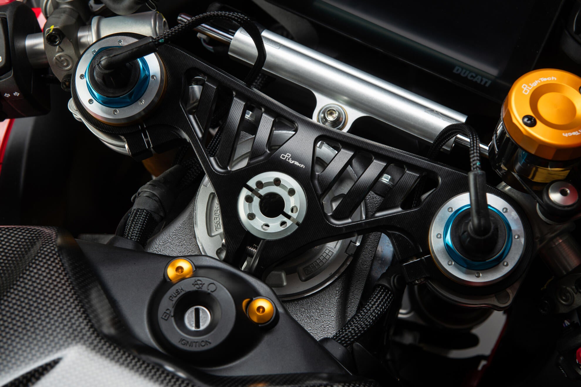 Gornja vilica LighTech Ducati Panigale V4/S/R (25-26) TCADU002NER 