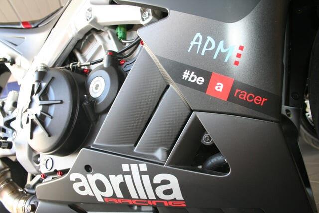 Unutarnji dijelovi Bugspoiler Carbon Fullsix Aprilia RSV4/1100 Factory/R/RR/RF (09-20) 
