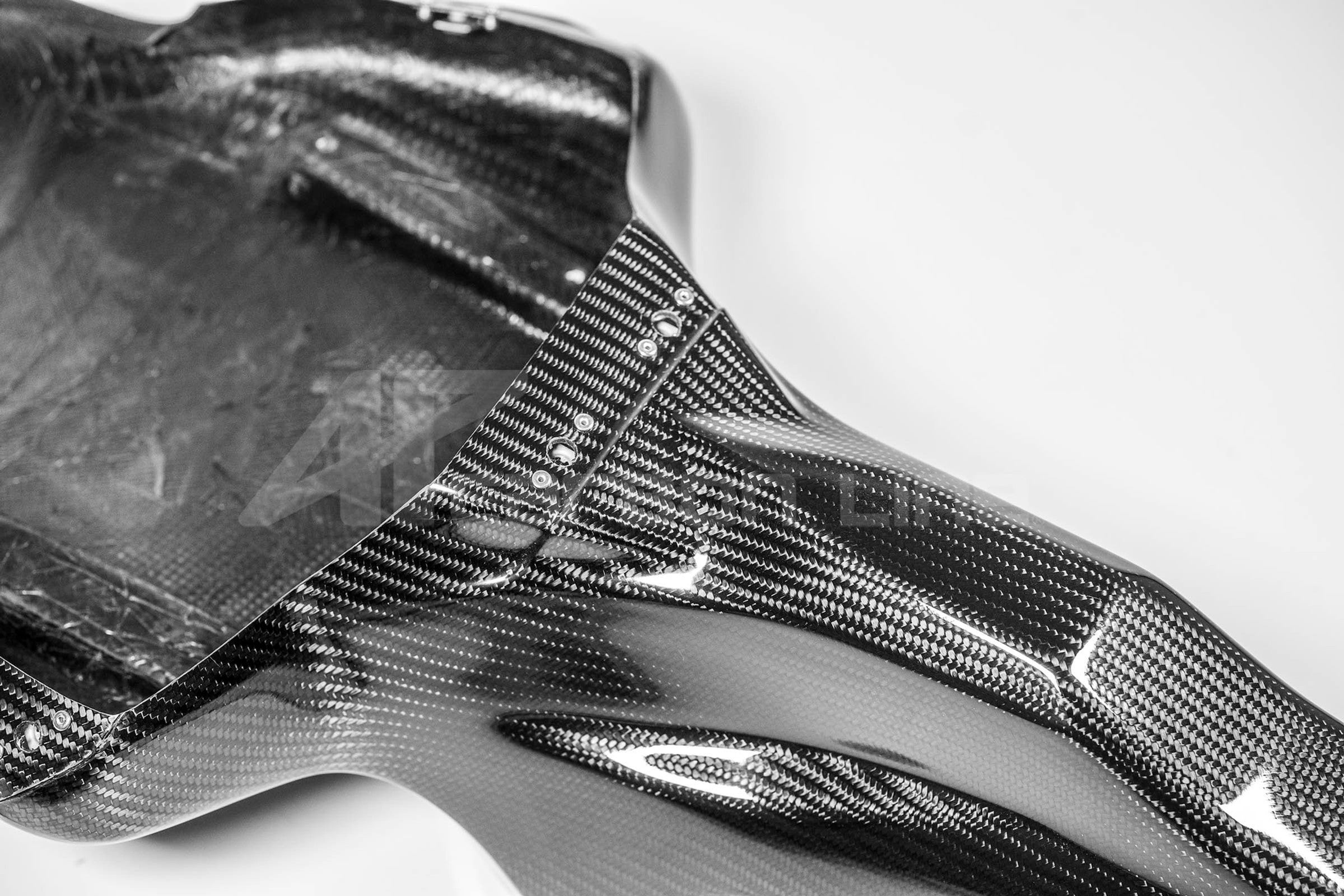 Hecknašpica 200g AP Carbon Line Yamaha YZF-R1/M RN65 (20-26) 