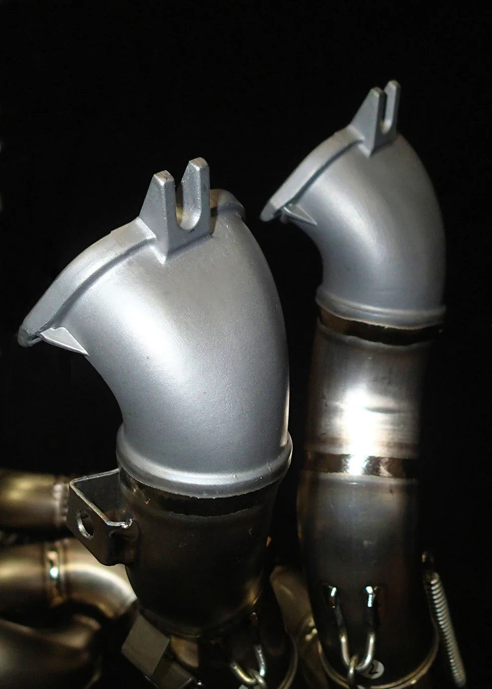 Ducati_Panigale_V4_Front_Titanium_Flange_Plates.jpg