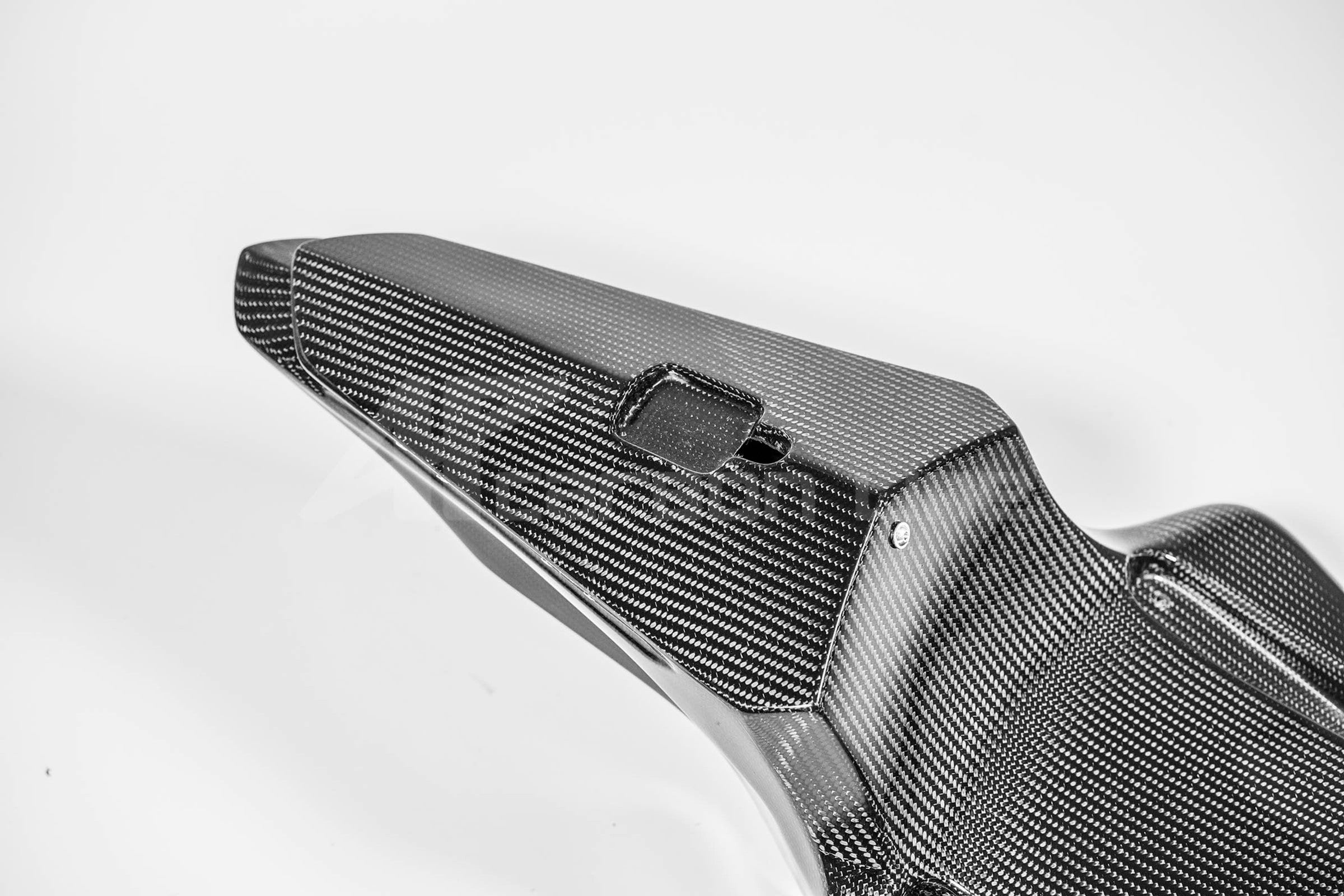 Hecknašpica 200g AP Carbon Line Yamaha YZF-R1/M RN65 (20-26) 