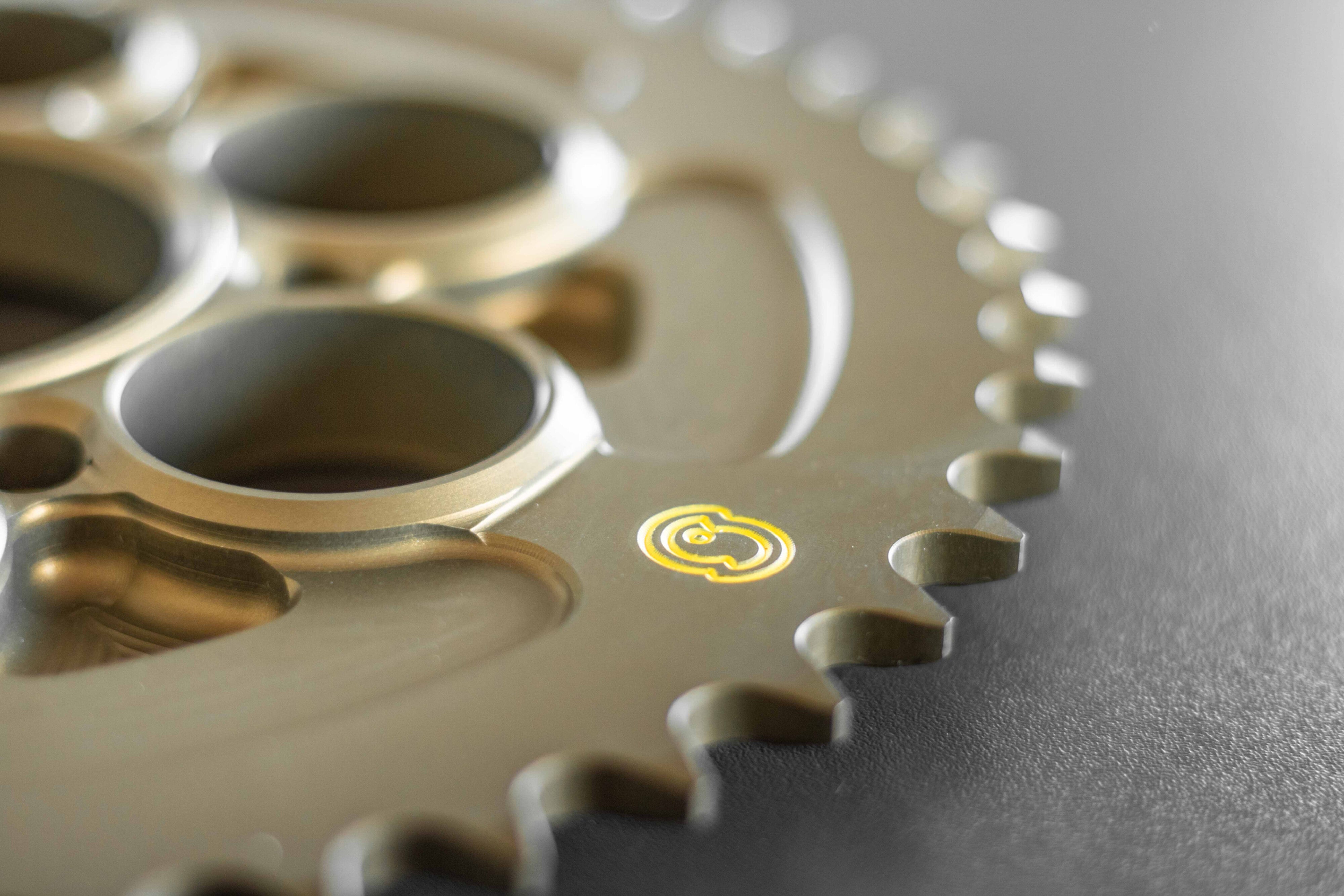 Sitta aluminijski lančanik Ducati Panigale 1299/S (15-18) (206D) – 37-46 zuba, 520/525 razmak 