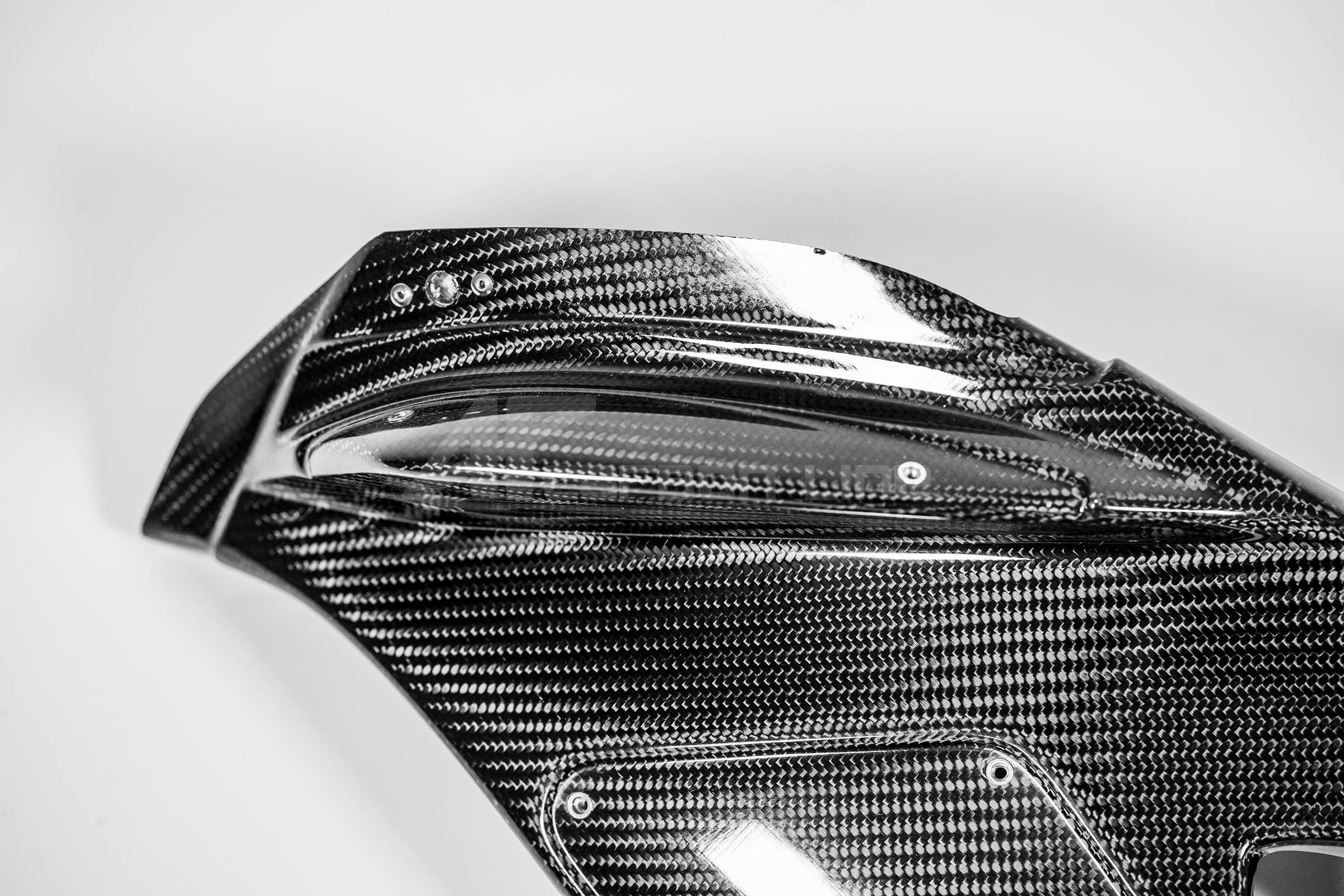 Lijeva bočna strana 200g AP Carbon Line Honda CBR 1000 RR-R SC82 (20-23) 
