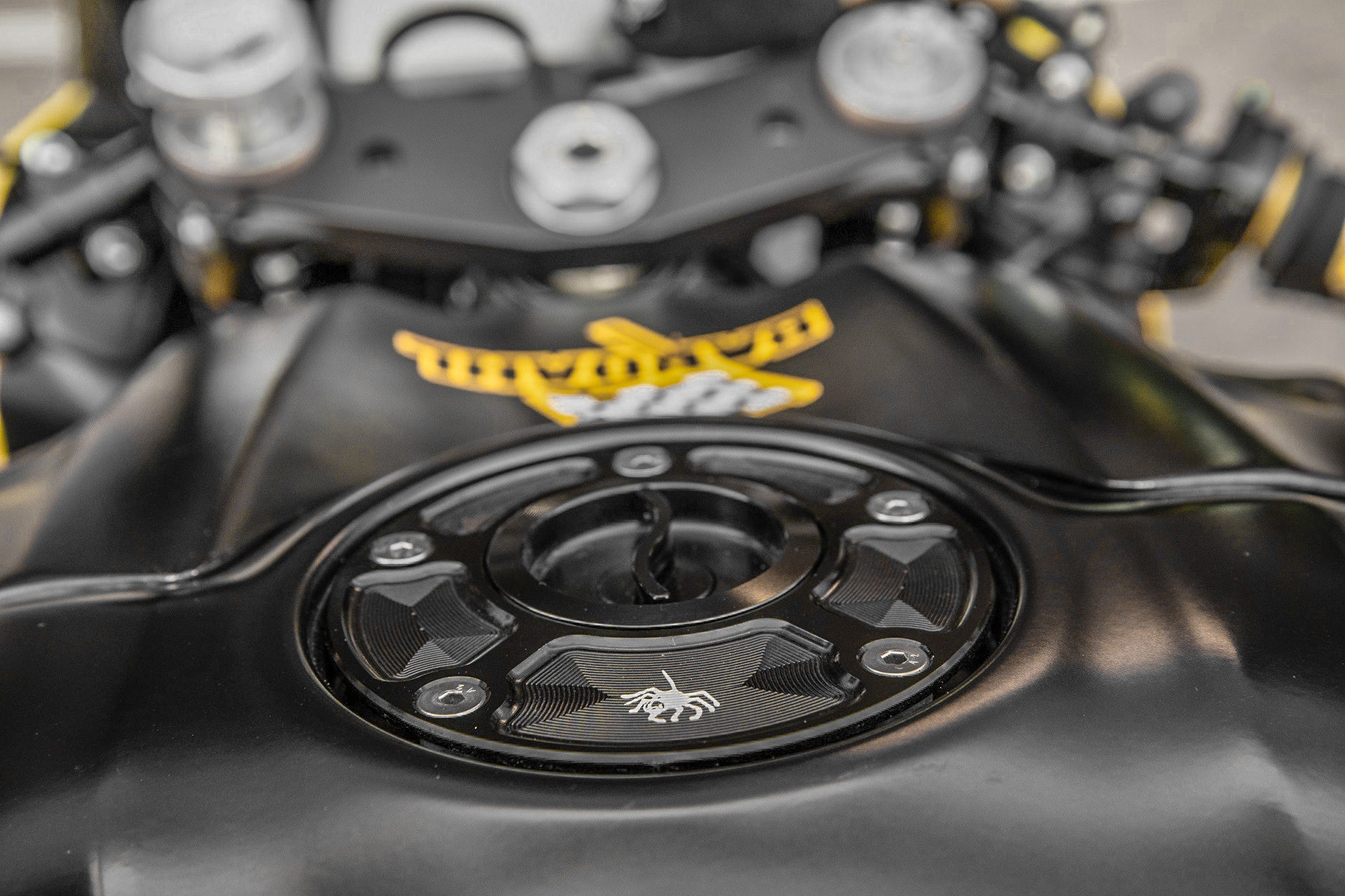 Kapica rezervoara s brzim otpuštanjem Spider Racing RSV4/1100 Factory/RF/RR (17-26) 60.A02 